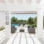 Villa In With Pool Near The Sea *